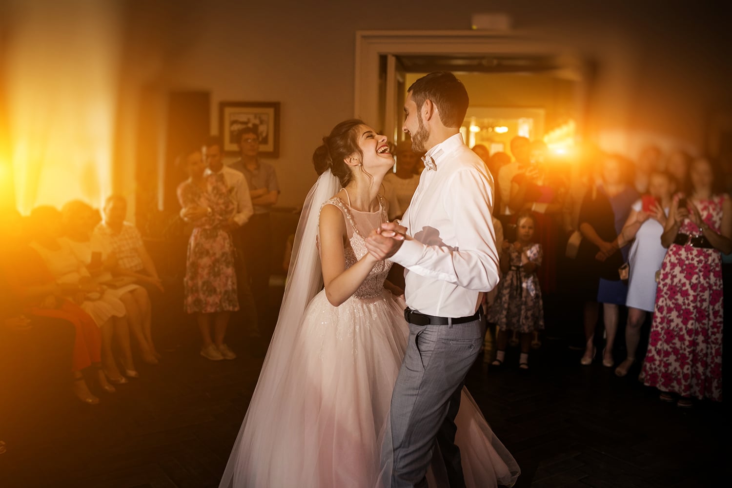 wedding-couple-dancing